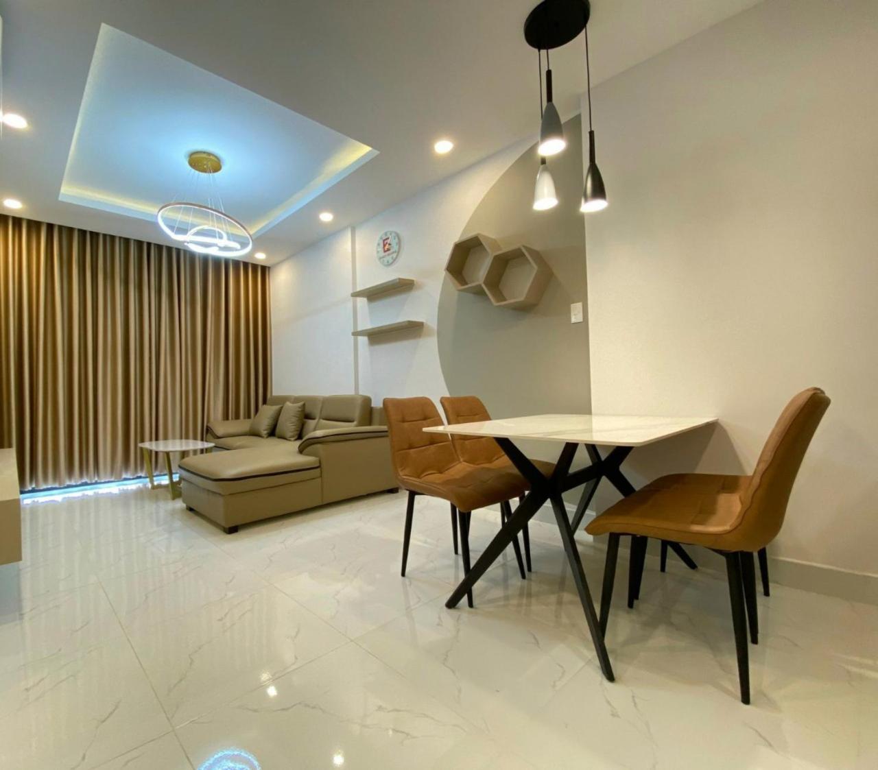 The Has 2 Bedrooms, 2 Bathrooms, 1 Kitchen, 1 Living Room, 1 Laundry Room, 1 Balcony, 1 Swimming Pool - District 7 Apartment