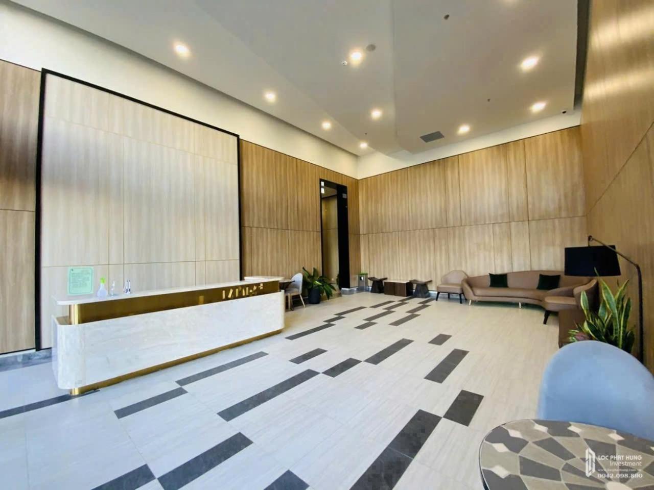 The Has 2 Bedrooms, 2 Bathrooms, 1 Kitchen, 1 Living Room, 1 Laundry Room, 1 Balcony, 1 Swimming Pool - District 7 Apartment